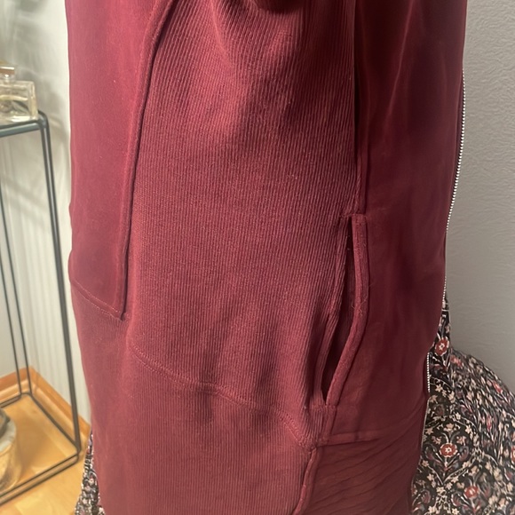 Lululemon Radiant Jacket II size 6 - Picture 6 of 10